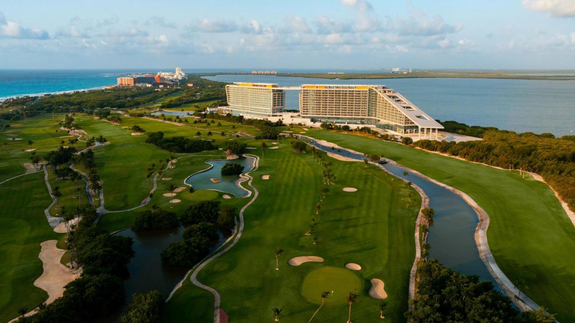 Hyatt Vivid Grand Island Cancun (Adults Only) ภายนอก รูปภาพ